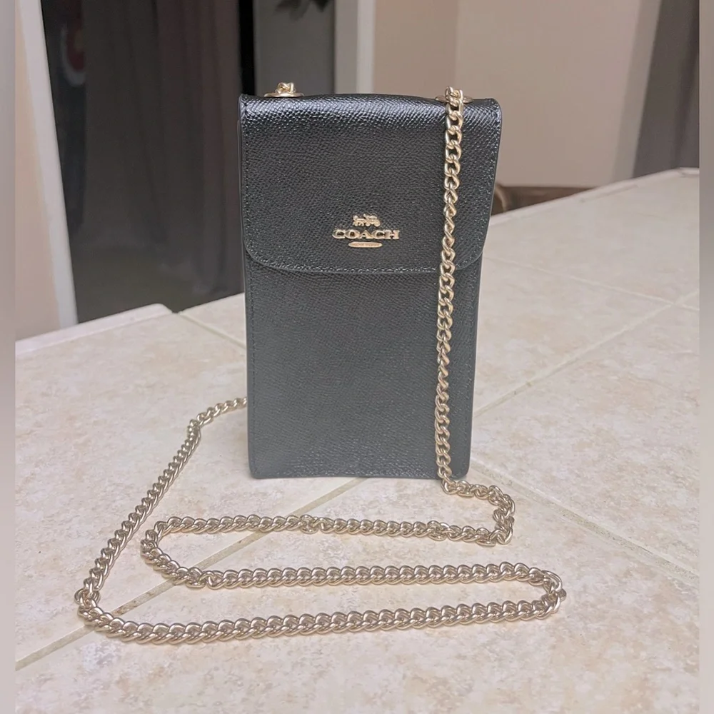 SOLD✨✨NWOT Coach North/South phone crossbody bag - Picture 1 of 9